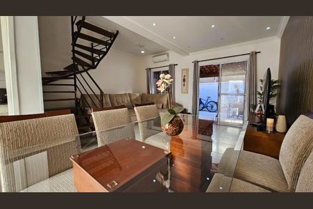 Sala de casa de condomínio à venda com 3 quartos, 82m² em Jardim Shangai, Jundiaí