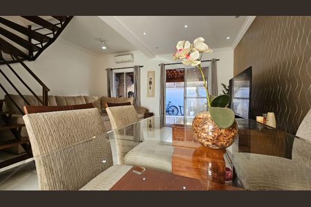 Sala de casa de condomínio à venda com 3 quartos, 82m² em Jardim Shangai, Jundiaí