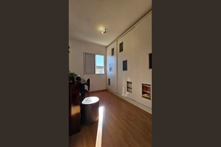 Casa de condomínio à venda com 82m², 3 quartos e 2 vagas Casa de condomínio à venda com 82m², 3 quartos e 2 vagasQuarto