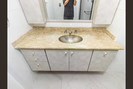 Apartamento à venda com 180m², 3 quartos e 1 vagaBanheiro da Suíte