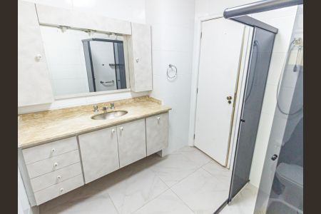 Apartamento à venda com 180m², 3 quartos e 1 vagaBanheiro da Suíte