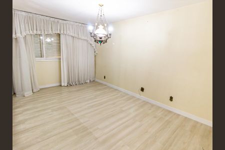 Apartamento à venda com 180m², 3 quartos e 1 vagaSuíte