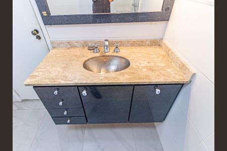 Apartamento à venda com 180m², 3 quartos e 1 vagaBanheiro