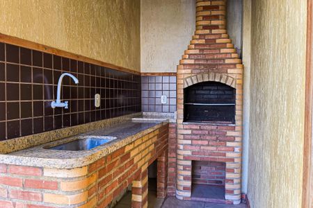 Apartamento para alugar com 48m², 2 quartos e 1 vaga Apartamento para alugar com 48m², 2 quartos e 1 vagaÁrea comum - Churrasqueira