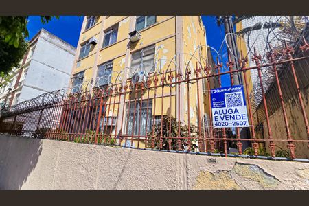 Apartamento para alugar com 48m², 2 quartos e 1 vaga Apartamento para alugar com 48m², 2 quartos e 1 vagaFachada do Prédio com placa