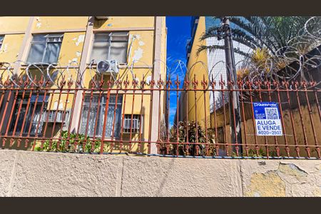 Apartamento para alugar com 48m², 2 quartos e 1 vaga Apartamento para alugar com 48m², 2 quartos e 1 vagaFachada do Prédio com placa