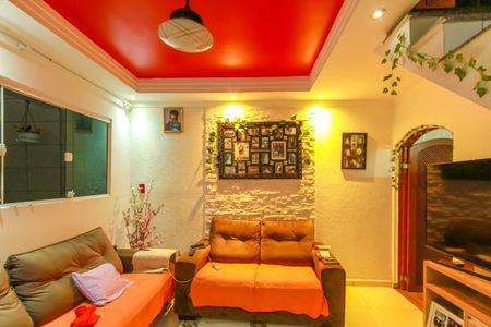 Casa à venda com 100m², 2 quartos e 1 vagaSala