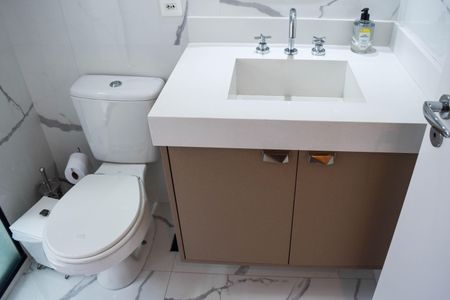 Apartamento para alugar com 124m², 3 quartos e 2 vagas Apartamento para alugar com 124m², 3 quartos e 2 vagasBanheiro 2