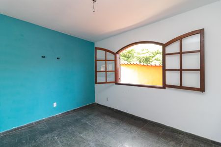 Sala de apartamento para alugar com 2 quartos, 610m² em Praça Seca, Rio de Janeiro