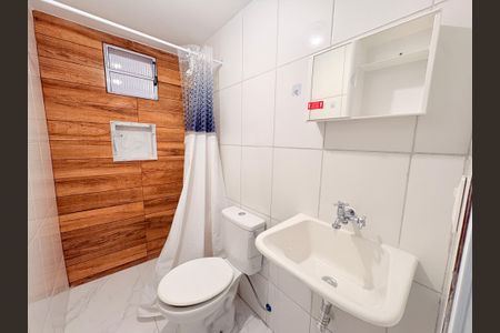 Banheiro Social de kitnet/studio para alugar com 1 quarto, 36m² em Vila Tupi, Várzea Paulista