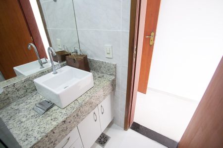 Apartamento à venda com 72m², 2 quartos e 1 vagaBanheiro da Suíte