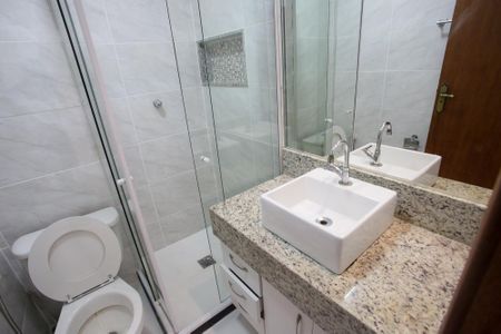 Apartamento à venda com 72m², 2 quartos e 1 vagaBanheiro Social