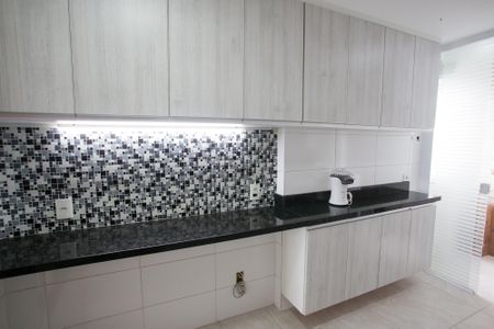 Apartamento à venda com 72m², 2 quartos e 1 vagaCozinha