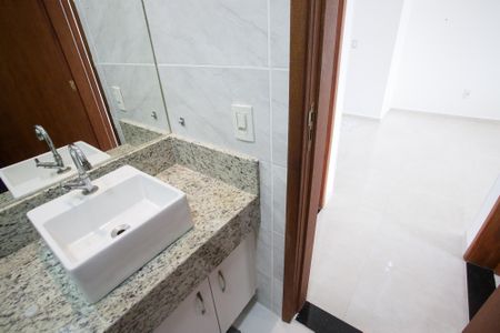 Apartamento à venda com 72m², 2 quartos e 1 vagaBanheiro Social