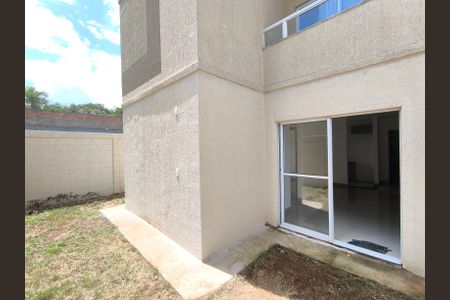 Apartamento para alugar com 80m², 2 quartos e 1 vagaQuintal