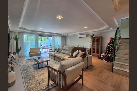 Sala  de casa de condomínio à venda com 4 quartos, 356m² em Recreio dos Bandeirantes, Rio de Janeiro