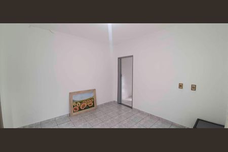 Sala de Estar de casa para alugar com 2 quartos, 150m² em Padroeira, Osasco