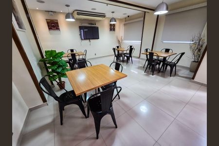 Apartamento para alugar com 60m², 2 quartos e 1 vagaÁrea comum - Salão de festas