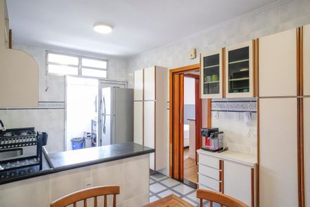Apartamento para alugar com 74m², 2 quartos e 1 vagaCozinha