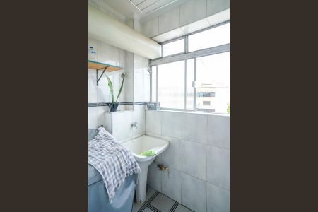 Apartamento para alugar com 74m², 2 quartos e 1 vagaÁrea de serviço