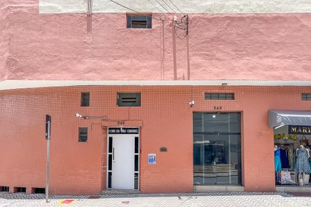 Apartamento para alugar com 74m², 2 quartos e 1 vagaFachada + plaquinha