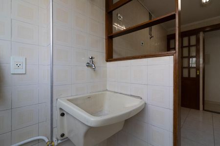 Apartamento para alugar com 45m², 2 quartos e 1 vaga Apartamento para alugar com 45m², 2 quartos e 1 vagaCozinha e Área de Serviço