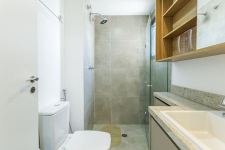 Apartamento à venda com 75m², 2 quartos e 2 vagasBanheiro da Suíte 2