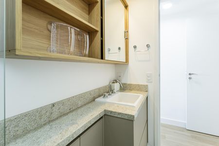 Apartamento à venda com 75m², 2 quartos e 2 vagasBanheiro da Suíte 2