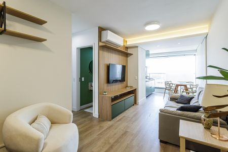 Sala de apartamento à venda com 2 quartos, 75m² em Indianópolis, São Paulo