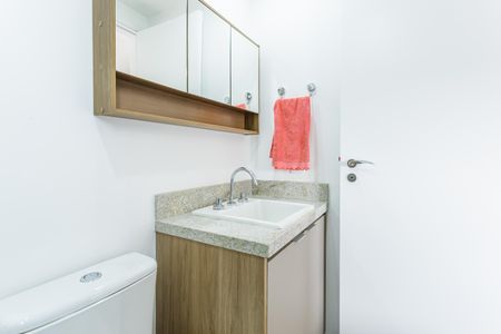 Apartamento à venda com 75m², 2 quartos e 2 vagasBanheiro da Suíte 1