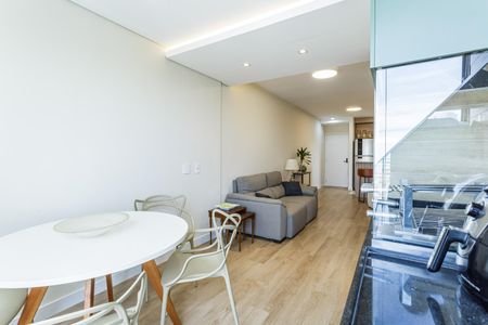 Sala de apartamento à venda com 2 quartos, 75m² em Indianópolis, São Paulo