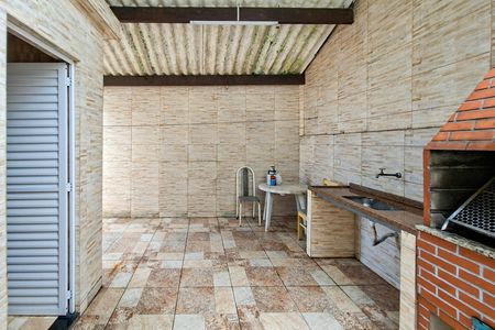 Casa para alugar com 132m², 2 quartos e 3 vagas Casa para alugar com 132m², 2 quartos e 3 vagasQuintal