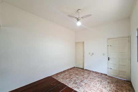 Casa para alugar com 132m², 2 quartos e 3 vagas Casa para alugar com 132m², 2 quartos e 3 vagasSala