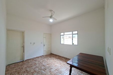 Casa para alugar com 132m², 2 quartos e 3 vagas Casa para alugar com 132m², 2 quartos e 3 vagasSala