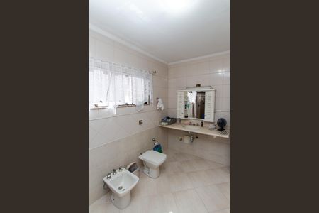 Casa à venda com 400m², 6 quartos e 4 vagasBanheiro da Suíte 2