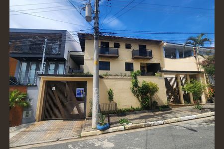 Casa à venda com 400m², 6 quartos e 4 vagasFachada