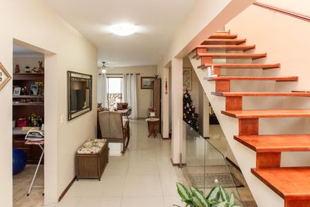 Casa à venda com 400m², 6 quartos e 4 vagasSala - Entrada