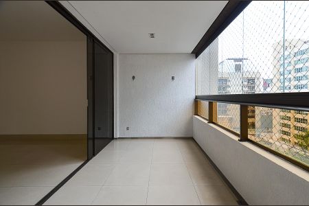 Apartamento para alugar com 108m², 3 quartos e 2 vagasVaranda