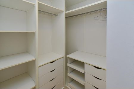Apartamento para alugar com 108m², 3 quartos e 2 vagas Apartamento para alugar com 108m², 3 quartos e 2 vagasCloset da suíte