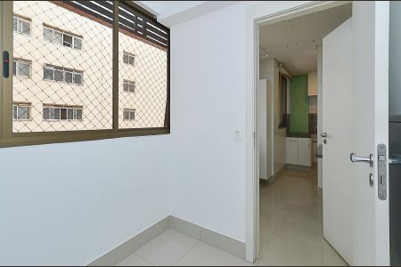 Apartamento para alugar com 108m², 3 quartos e 2 vagasQuarto de Serviço