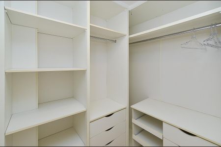 Apartamento para alugar com 108m², 3 quartos e 2 vagas Apartamento para alugar com 108m², 3 quartos e 2 vagasCloset da suíte