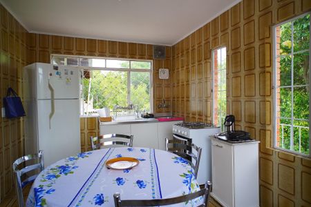 Casa à venda com 100m², 2 quartos e 2 vagasCozinha