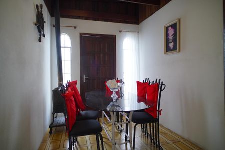 Casa à venda com 100m², 2 quartos e 2 vagasSala de Jantar