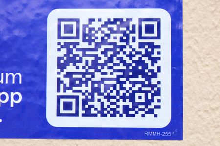 Apartamento para alugar com 56m², 2 quartos e 1 vagaPlaca instalada na fachada do condomínio - Código da placa: RMMH-255