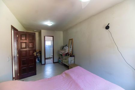 Casa à venda com 180m², 3 quartos e 3 vagasSuíte 