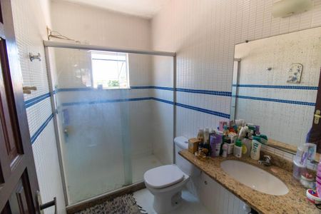 Casa à venda com 180m², 3 quartos e 3 vagasBanheiro da Suíte