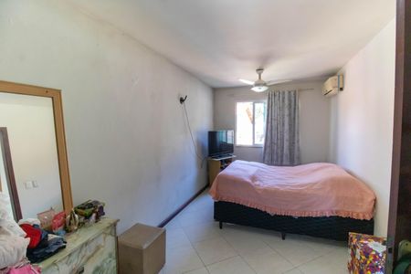 Casa à venda com 180m², 3 quartos e 3 vagasSuíte 