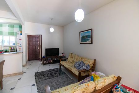 Casa à venda com 180m², 3 quartos e 3 vagasSala e Cozinha 