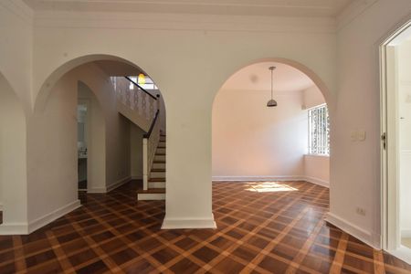 Casa para alugar com 3 quartos, 250m² em Jardim Europa, São Paulo