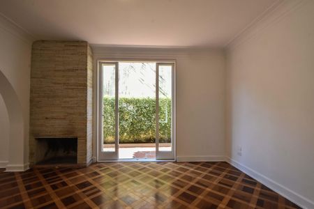 Casa para alugar com 3 quartos, 250m² em Jardim Europa, São Paulo